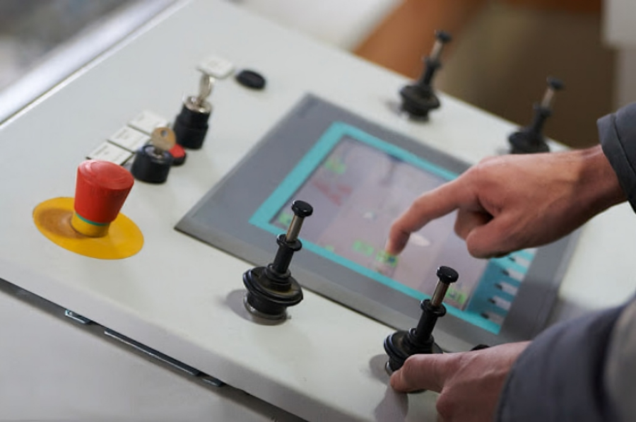 Common Industrial LCD Resolutions and Their Applications